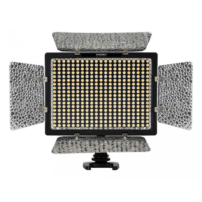Yongnuo YN300 IV LED RGB Light WB (3200K-5500K) Yongnuo YN300 IV LED RGB Light WB (3200K-5500K)