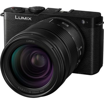 Panasonic Lumix S9 Jet Black 28-200 F/4.0-7.1 (DC-S9HE-K)